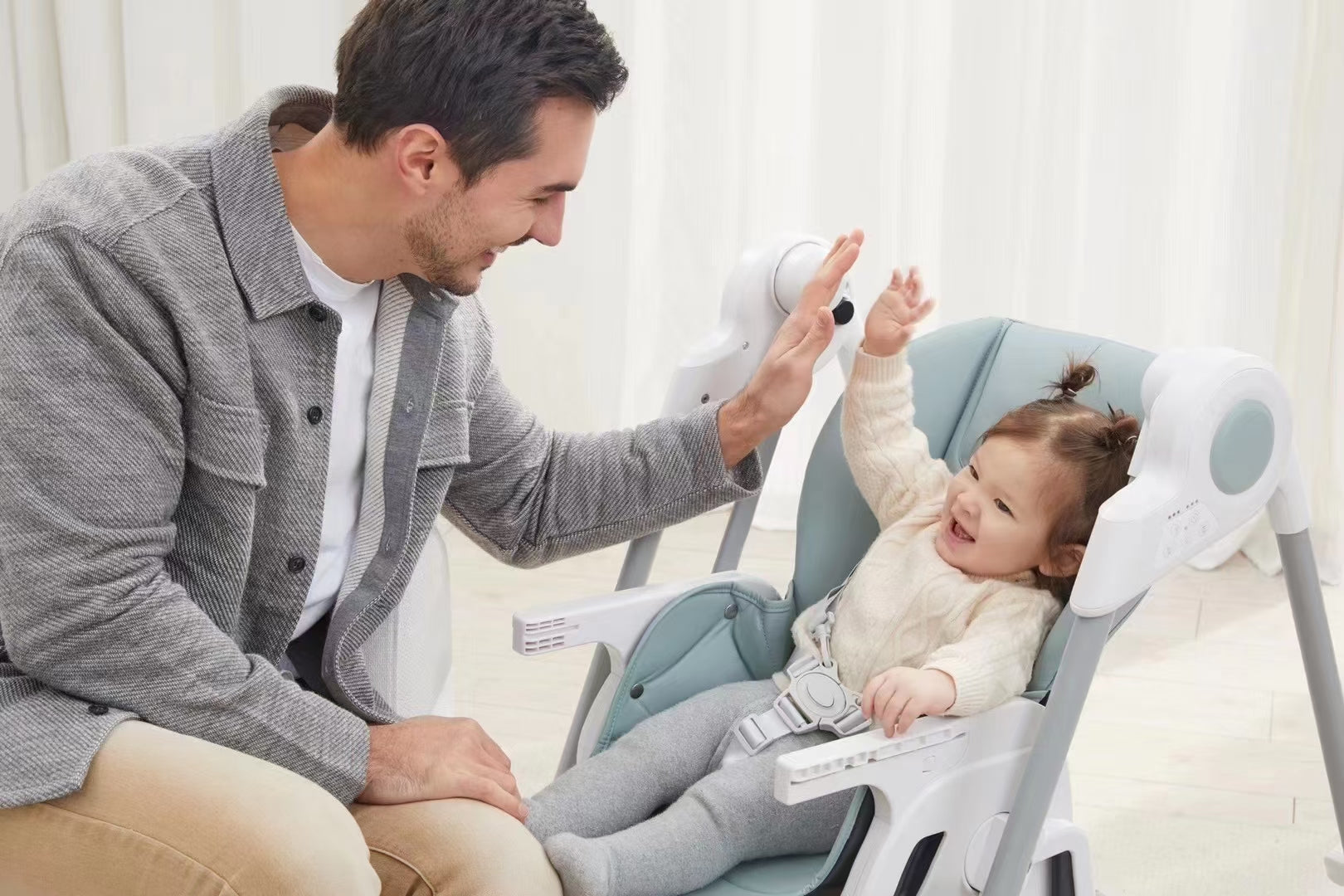 High Feeding Chair With rocking and music